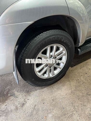 Toyota Fortuner 7 chỗ Bạc 203.048 km