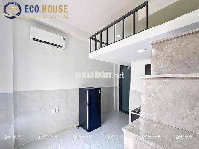 DUPLEX BAN CÔNG GẦN ĐH VĂN HIẾN,THUẬN TIỆN QUA Q11,Q10
