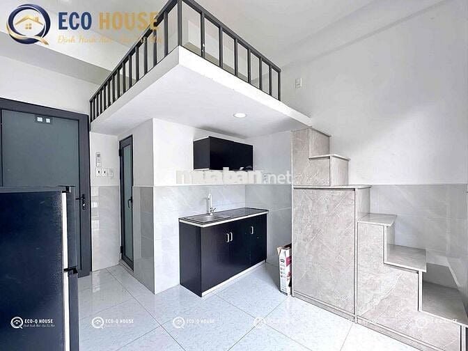DUPLEX BAN CÔNG GẦN ĐH VĂN HIẾN,THUẬN TIỆN QUA Q11,Q10