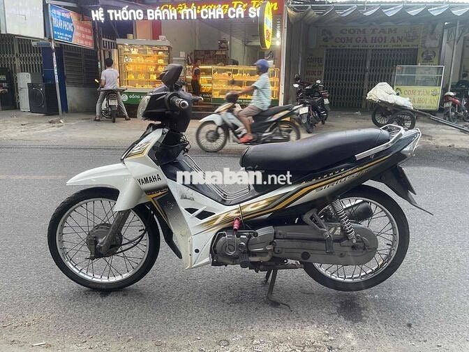 Yamaha Sirius Trắng Việt Nam