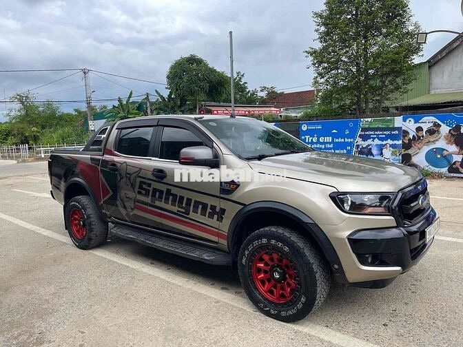 Ford Ranger XLS 4x2 Auto Vàng cát