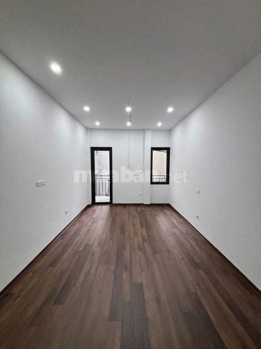 Bán nhà khu Tân Mai. Hoàng Mai, diện tích 25 m2 x4 tầng, 3 phòng ngủ, 