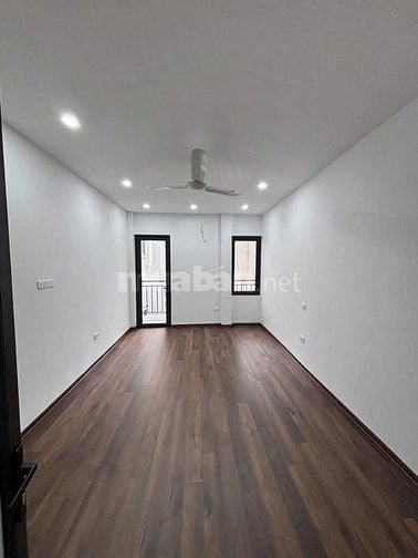 Bán nhà khu Tân Mai. Hoàng Mai, diện tích 25 m2 x4 tầng, 3 phòng ngủ, 