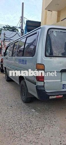 Toyota Cá mập Bạc 6 chỗ Xe tải van