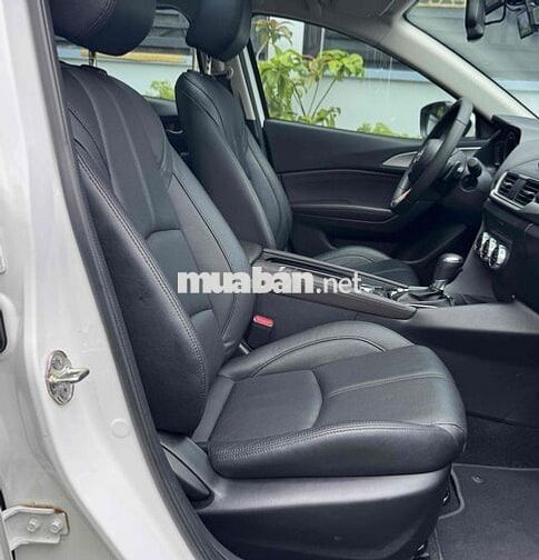 Mazda Mazda 3 2017 Trắng odo 10.000km