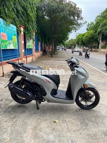 Honda SH350i Xám xi măng Thái Lan