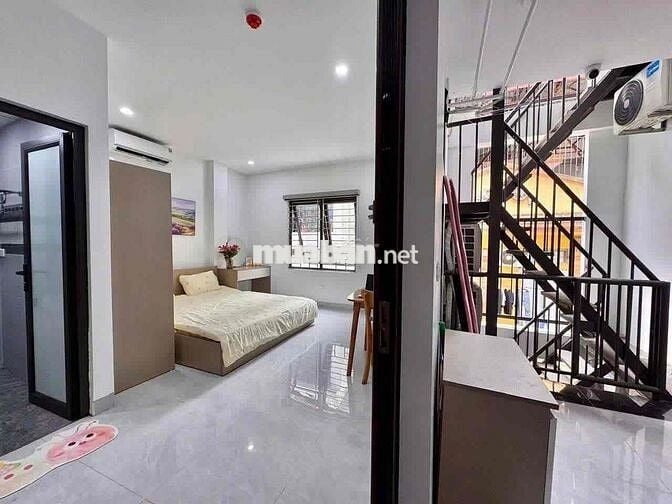 Phòng đẹp thoáng ngay gần Trung tâm Cầu Giấy