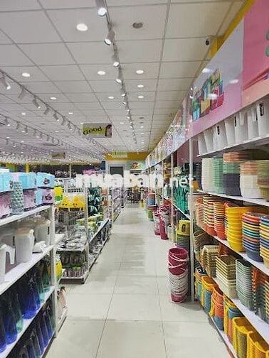 CHO THUÊ MẶT BẰNG  NGANG 14M TRƯỜNG CHINH TÂN BÌNH,  HƠN 600M2