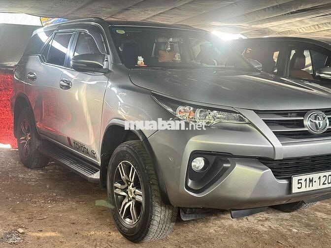 Toyota Fortuner 2018 Dầu Xám