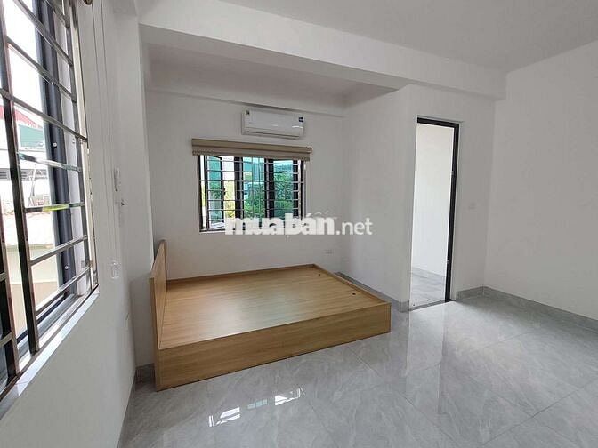 CHÍNH CHỦ 30M2 PHÒNG GÓC THOÁNG MÁT BAN CÔNG THANG MÁY
