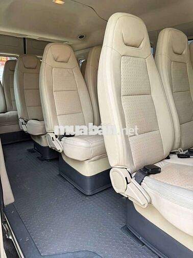 Ford Transit 2017 Luxury 16 chỗ Số sàn Đỏ