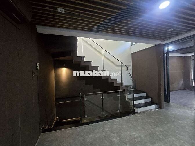 Cho thuê nhà 4 tầng, dtsd 160 m2,01 Lý Thường Kiệt, Hải Châu,  Đà Nẵng