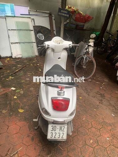 Piaggio Vespa LX 150 2010 Trắng