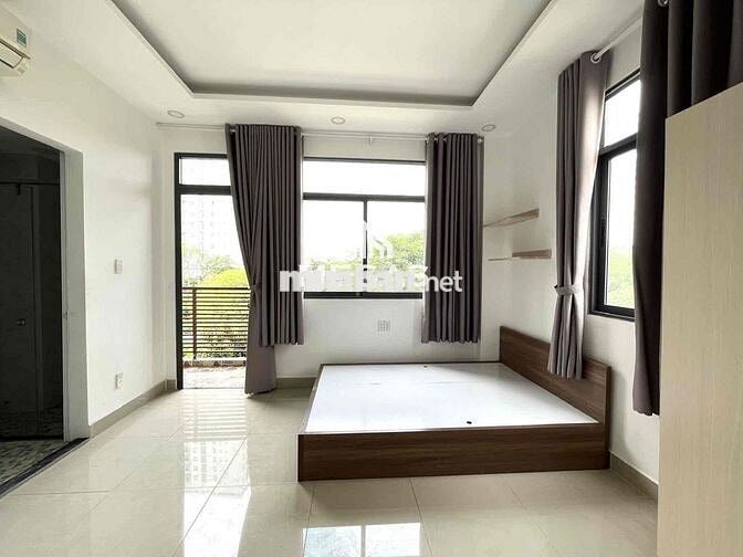 KHAI TRƯƠNG 30P MỚI XÂY GIÁ RẺ CỬA SỔ TRỜI QUA HUFLIT 5P