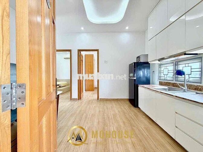 Căn hộ 2 phòng ngủ full nội thất cửa sổ đường Trần Hưng Đạo quận 5