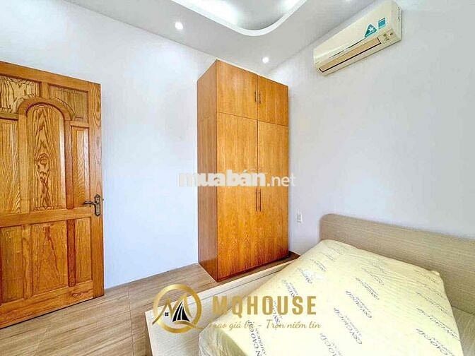 Căn hộ 2 phòng ngủ full nội thất cửa sổ đường Trần Hưng Đạo quận 5
