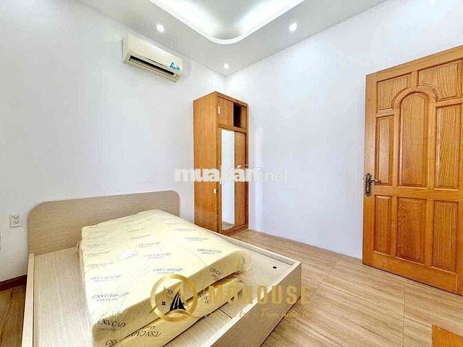 Căn hộ 2 phòng ngủ full nội thất cửa sổ đường Trần Hưng Đạo quận 5