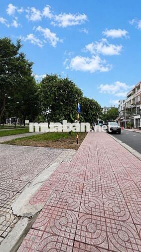 Nhà căn góc 2 MT, 4 tầng, View Công viên, sát ĐS 3, KDC Vĩnh Lộc, 25tr
