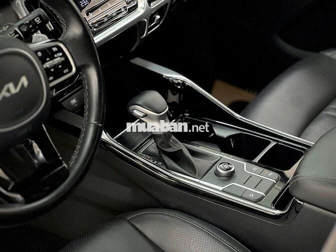 KIA Sorento 2022 2.2L Luxury Trắng 7 chỗ