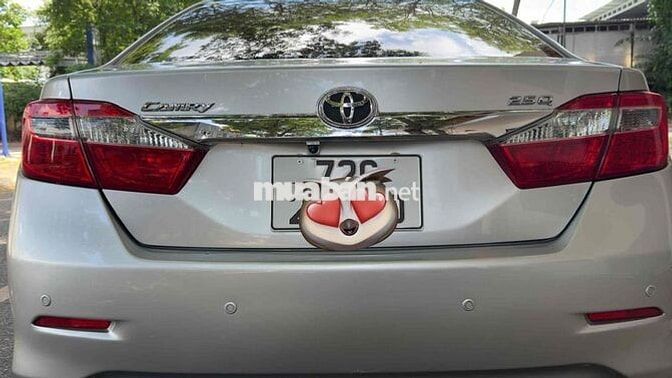 Toyota Camry 2.5Q Bạc 135492 km
