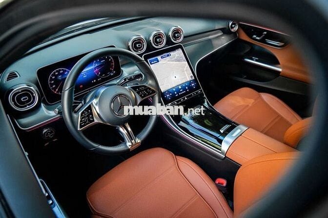 Mercedes C200 Avantgarde V2 2025 8000 km Trắng