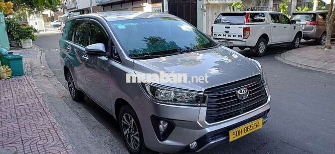 Toyota Innova 2.0E SX 2022 Số sàn