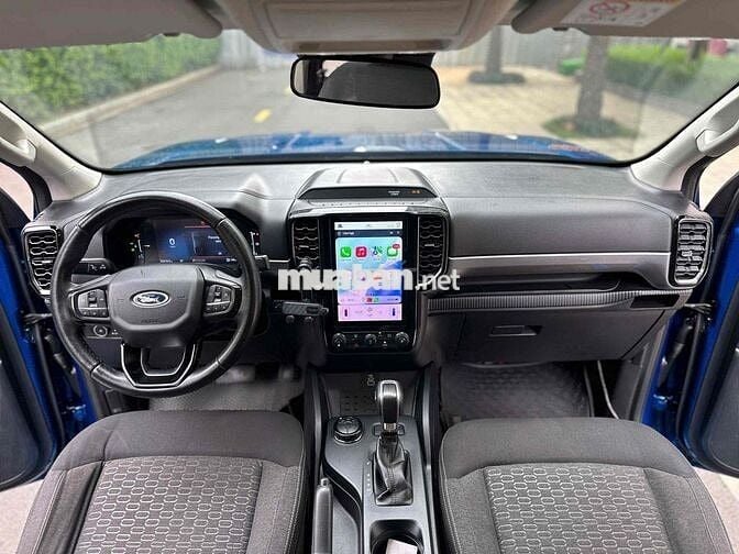 Ford Ranger 2 cầu XLT 4x4 Số Tự động