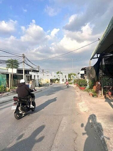 Ngay KCN Trảng Bàng, Lô đất thổ cư 474m2 (10x47), 950 triệu, sổ riêng