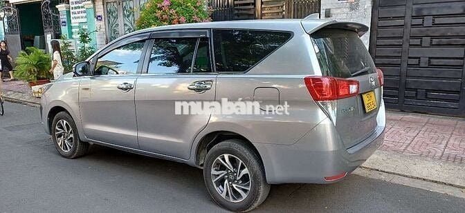 Toyota Innova 2.0E SX 2022 Số sàn