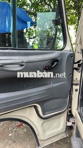 Hyundai County Limousine 29 chỗ màu Kem
