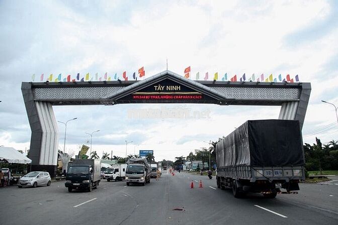 Ngay cổng chào Tây Ninh, Đất thổ cư 379m2 (10x37), 850 triệu, sổ riêng