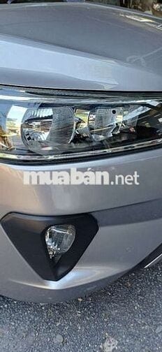 Toyota Innova 2.0E SX 2022 Số sàn