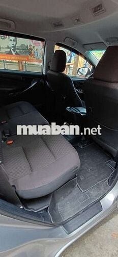 Toyota Innova 2.0E SX 2022 Số sàn