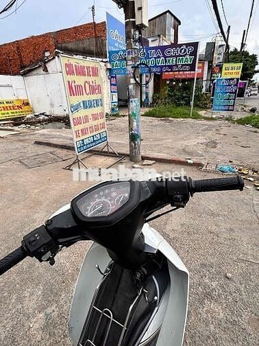 Yamaha Sirius Trắng Số sàn