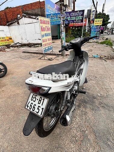 Yamaha Sirius Trắng Số sàn