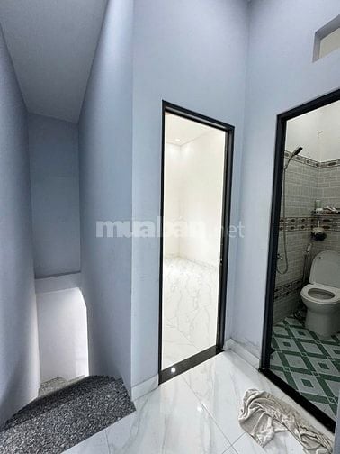 Bán nhà mặt tiền kinh doanh gần chợ Mỹ Hạnh Nam, giá 590tr gần Hóc Môn