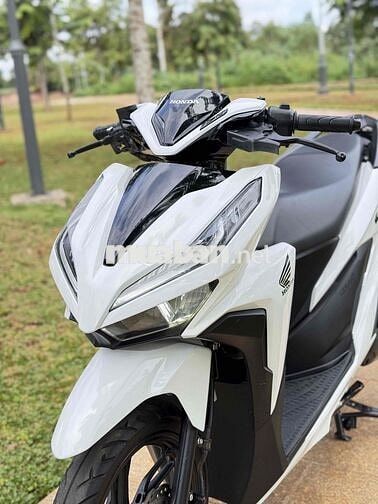 Honda Vario 150 Trắng Đen