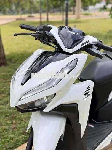 Honda Vario 150 Trắng Đen
