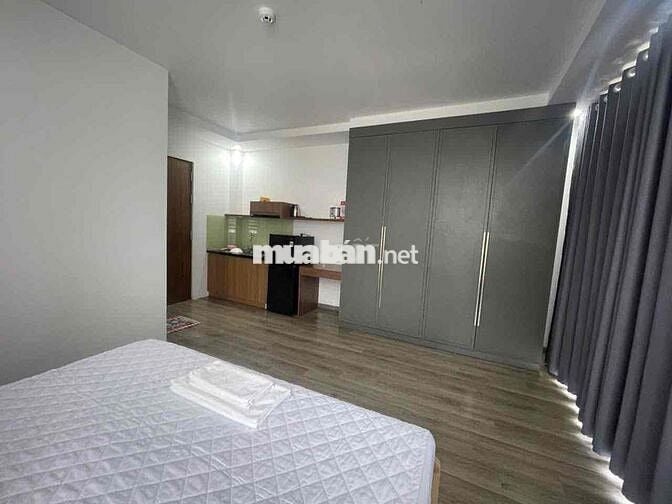 căn hộ full nội thất giá rẻ 8,900,000k. cọc 5,000,k