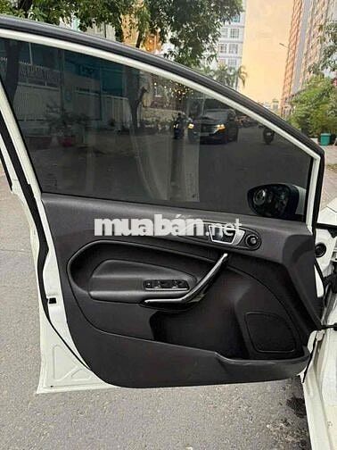 Ford Fiesta AT bản S 2014 Trắng 91000 km
