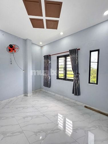 Bán nhà mặt tiền kinh doanh gần chợ Mỹ Hạnh Nam, giá 590tr gần Hóc Môn