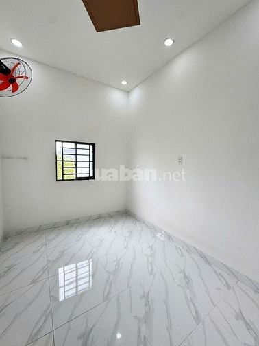 Bán nhà mặt tiền kinh doanh gần chợ Mỹ Hạnh Nam, giá 590tr gần Hóc Môn