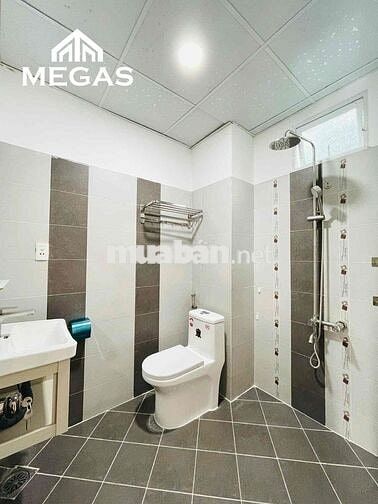 Cho Thuê Căn Ban công Ngay Âu Cơ - Lạc Long Quân - Đại Học Văn Hiến