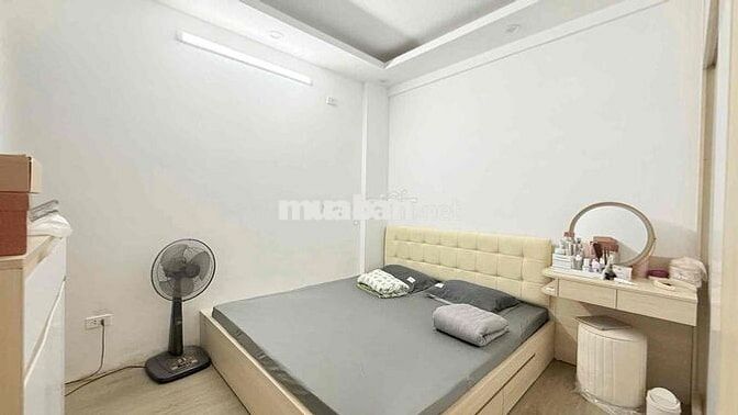 Chung cư sổ đỏ lâu dài 37m, Nhà đẹp full nội thất, Hàng nhỏ tiền hiếm