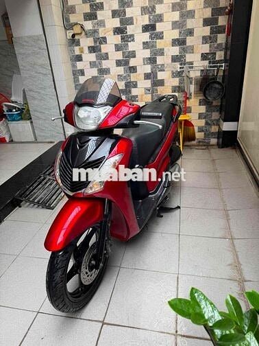 Honda SH Ý 150i Đỏ Ý