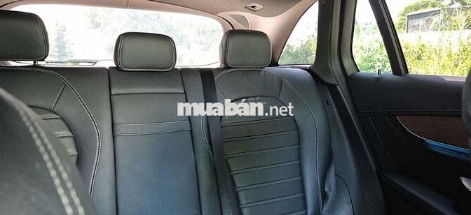 Mercedes-Benz GLC 250 4MATIC 2019 Đỏ