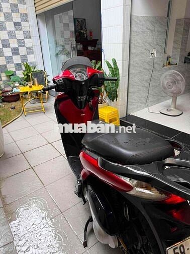Honda SH Ý 150i Đỏ Ý