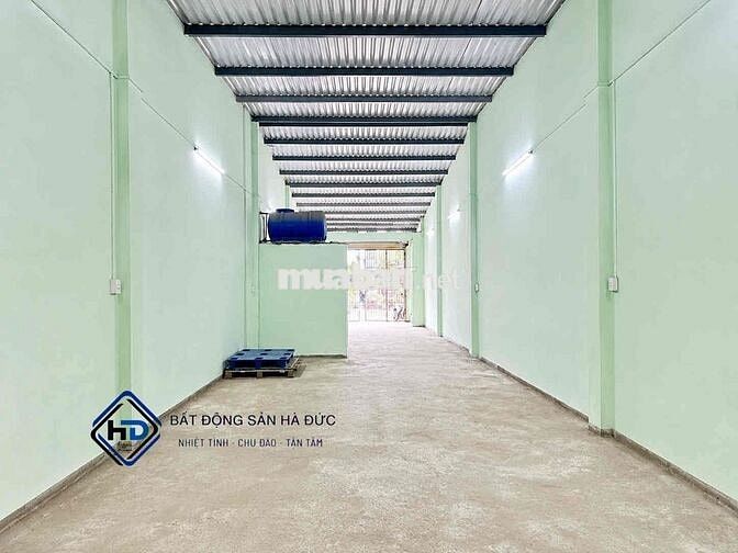 Xưởng 5x25 suốt đường nhựa lớn gần UBND Quận 12