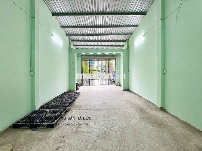 Xưởng 5x25 suốt đường nhựa lớn gần UBND Quận 12