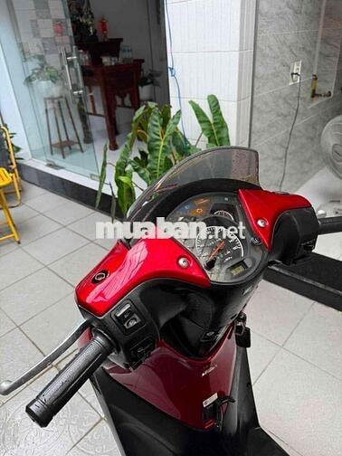 Honda SH Ý 150i Đỏ Ý